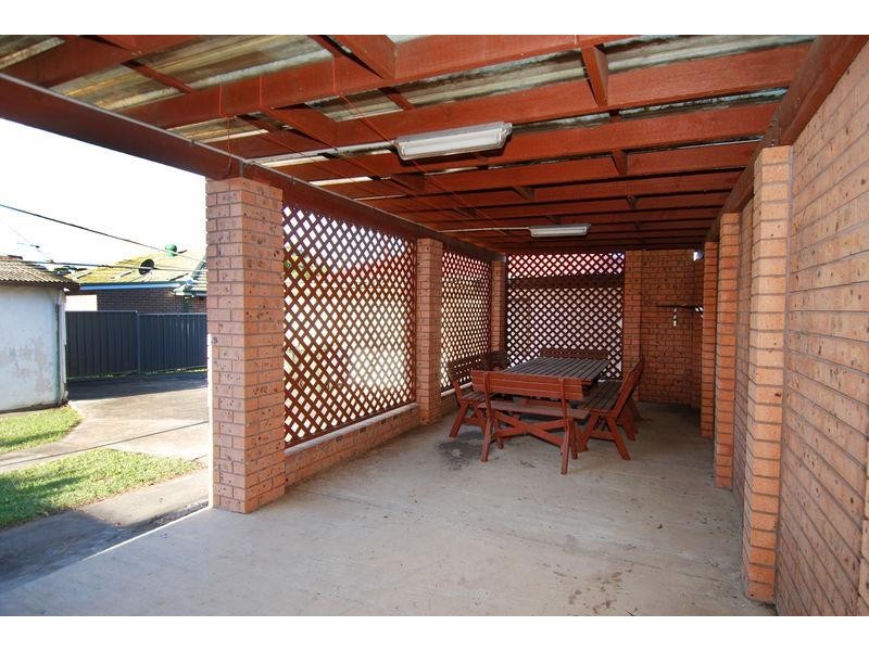 8 Kundle St, Dapto NSW 2530
