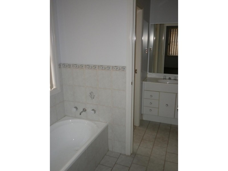 6/12-22 Marie Pl, Horsley NSW 2530