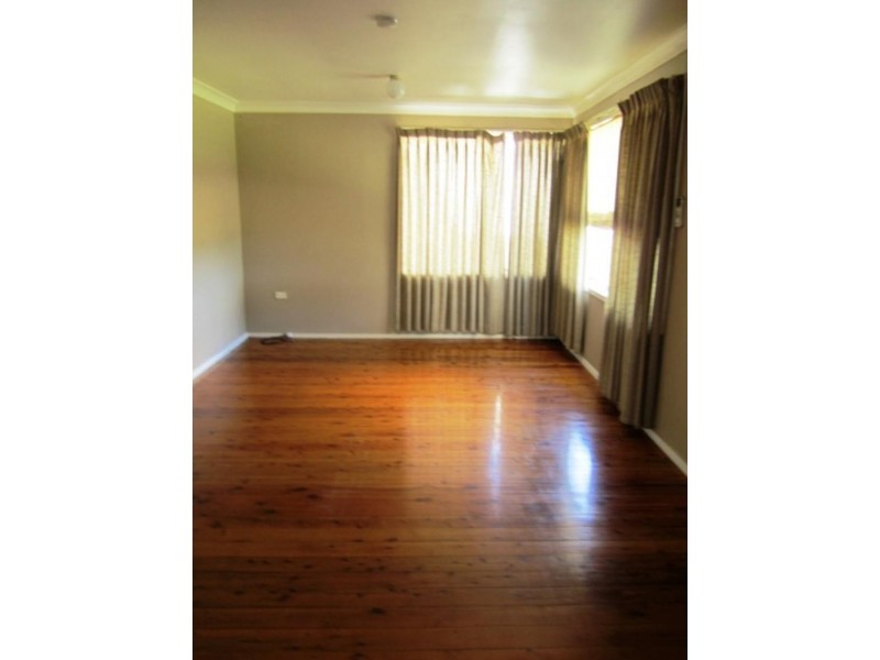 11 Cleary  Ave, Kanahooka NSW 2530