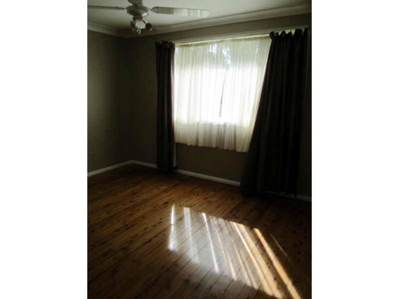 11 Cleary  Ave, Kanahooka NSW 2530