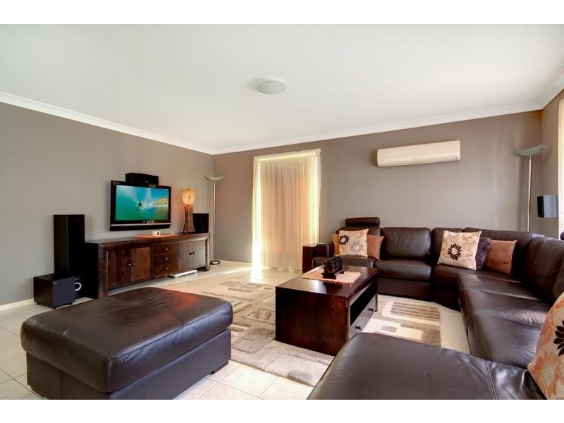 174 Bong Bong Rd, Horsley NSW 2530