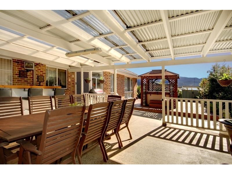 174 Bong Bong Rd, Horsley NSW 2530