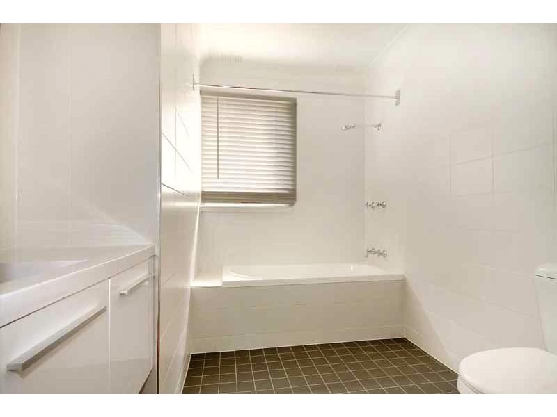 16 Bangaroo Ave, Dapto NSW 2530