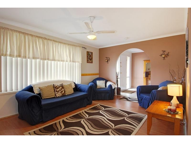 1 Parkdale Ave, Horsley NSW 2530