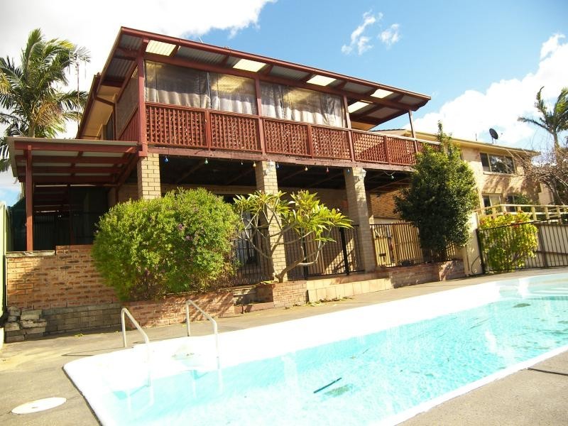 46 Edgeworth Ave, Kanahooka NSW 2530