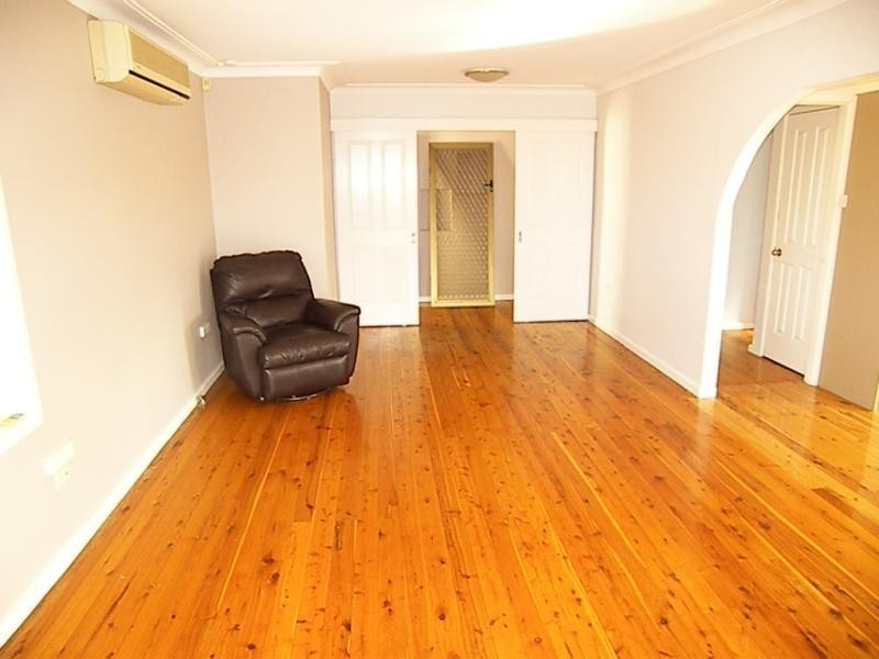 46 Edgeworth Ave, Kanahooka NSW 2530