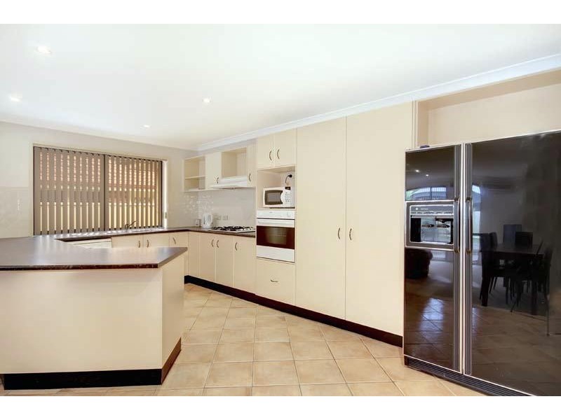 32  Selwyn Gr, Horsley NSW 2530