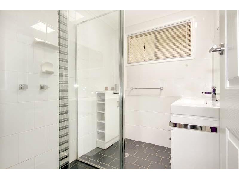 31 William Beach Rd, Kanahooka NSW 2530