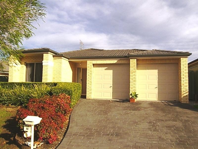 12 Riverpark Way, Horsley NSW 2530