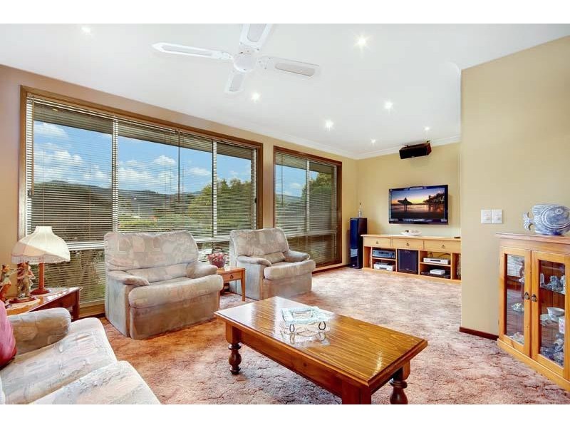 12 Bovard Ct, Horsley NSW 2530