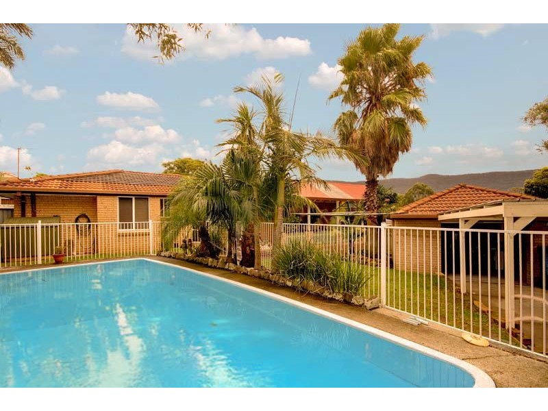 12 Bovard Ct, Horsley NSW 2530