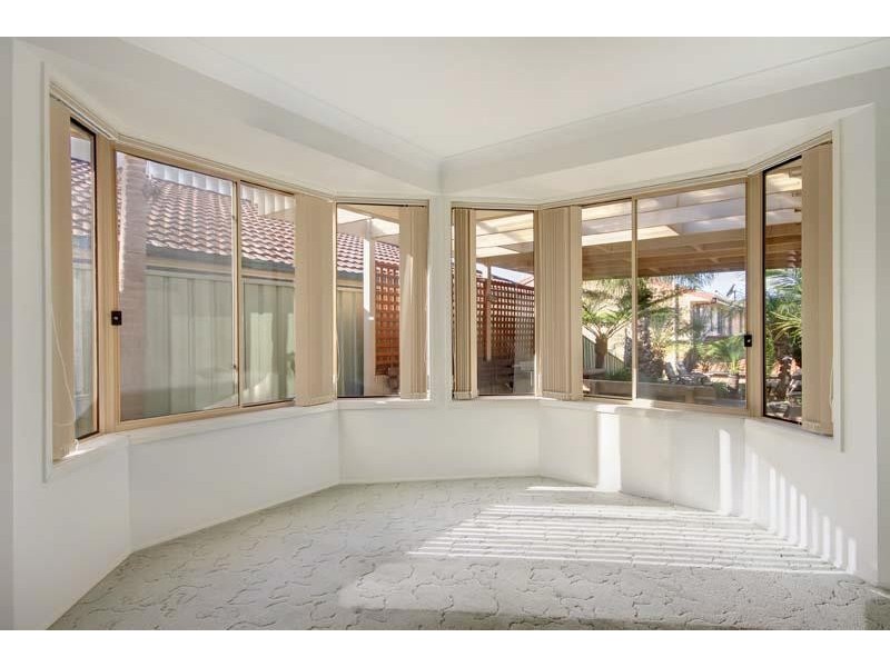 6  Jurunga  Ct, Horsley NSW 2530