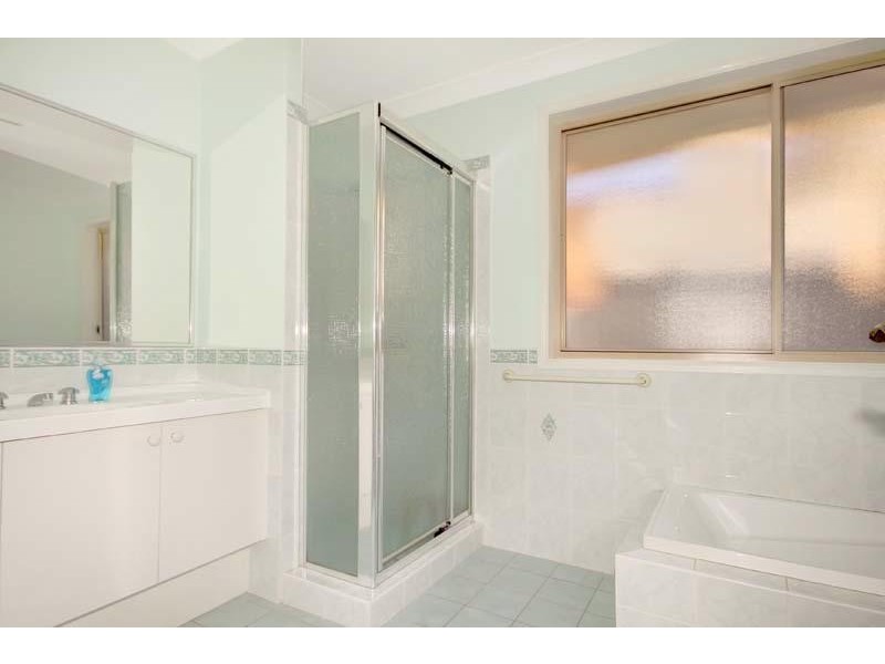 6  Jurunga  Ct, Horsley NSW 2530