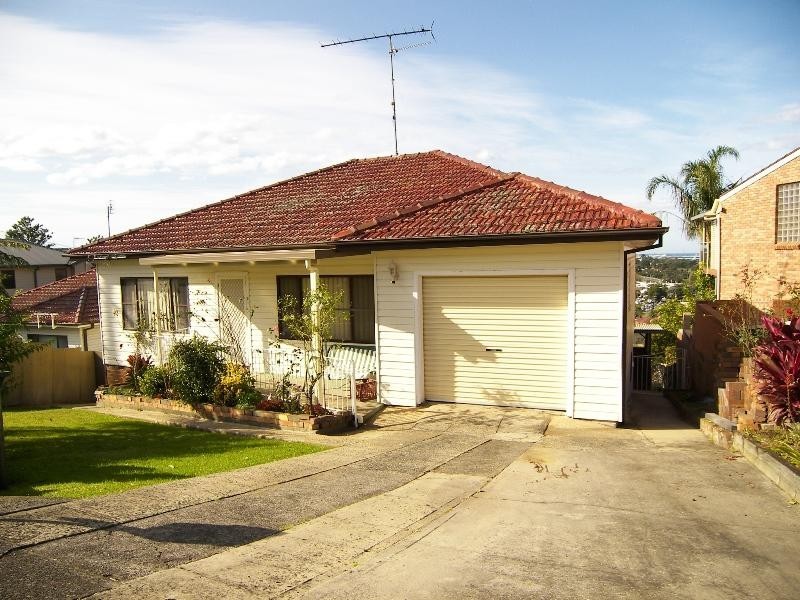 13 Outlook Dr, Figtree NSW 2525