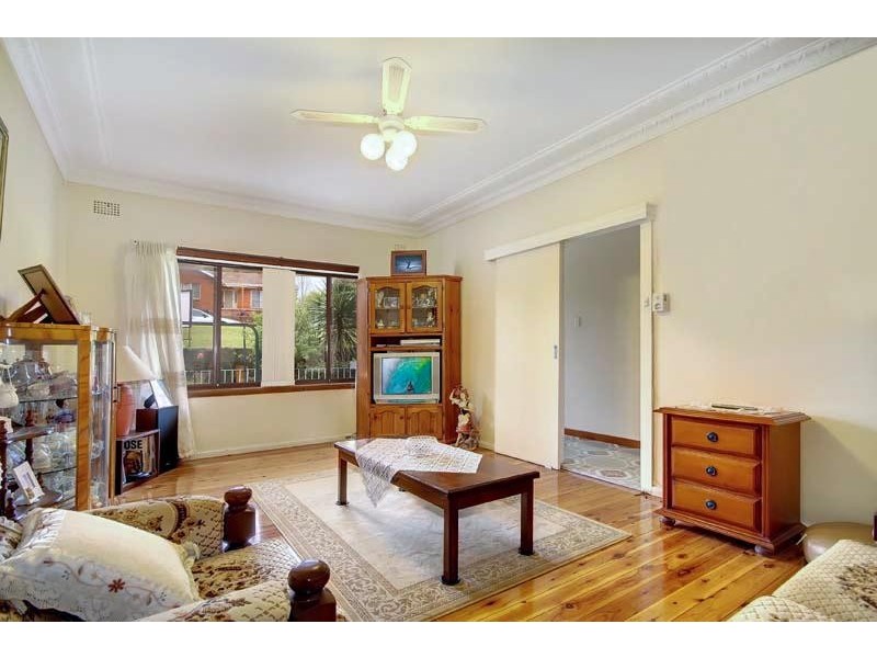 13 Outlook Dr, Figtree NSW 2525