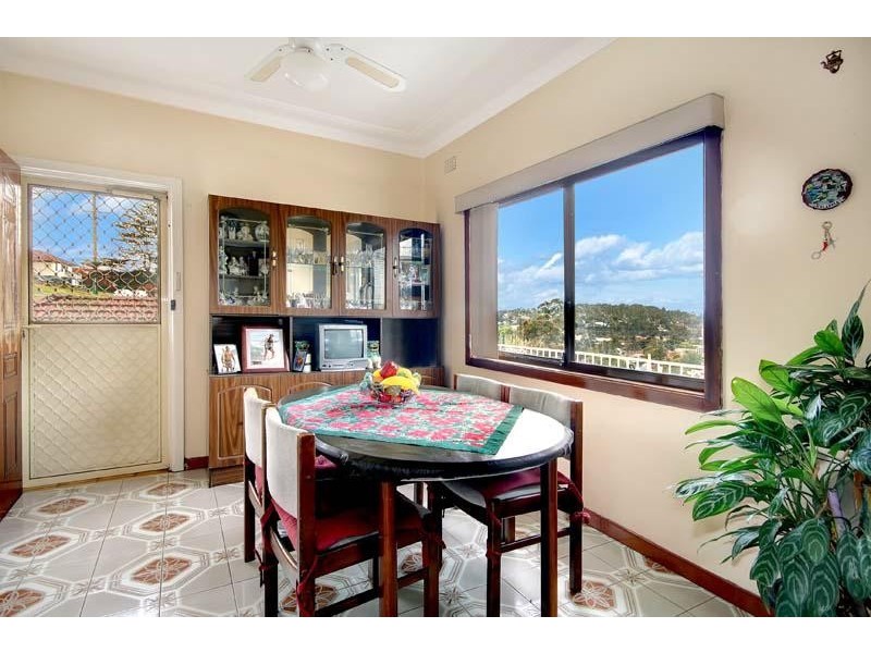 13 Outlook Dr, Figtree NSW 2525