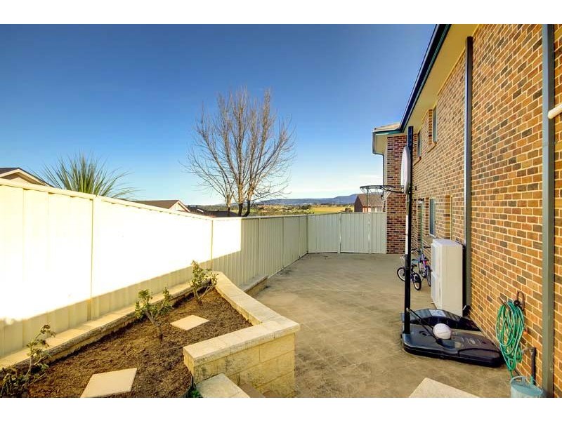 14 Kirriemuir  Glen, Horsley NSW 2530
