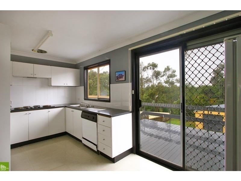 31 Bruce St, Unanderra NSW 2526