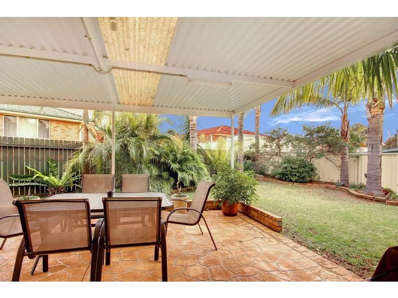 2 Jenail Pl, Horsley NSW 2530
