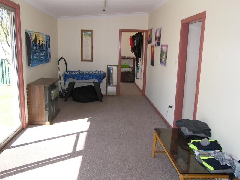 8 Heininger St, Dapto NSW 2530