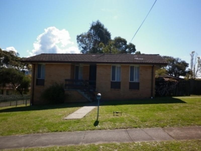 4  Emerson  Rd, Dapto NSW 2530