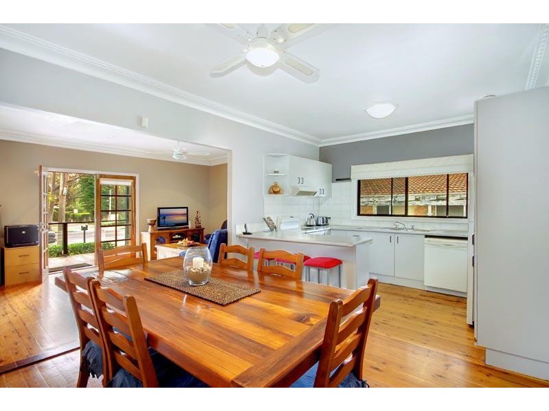 91 Avondale Rd, Dapto NSW 2530