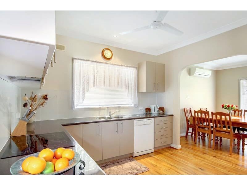 37 Billabong Ave, Dapto NSW 2530