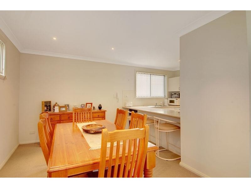 2/122 Bong Bong Rd, Horsley NSW 2530