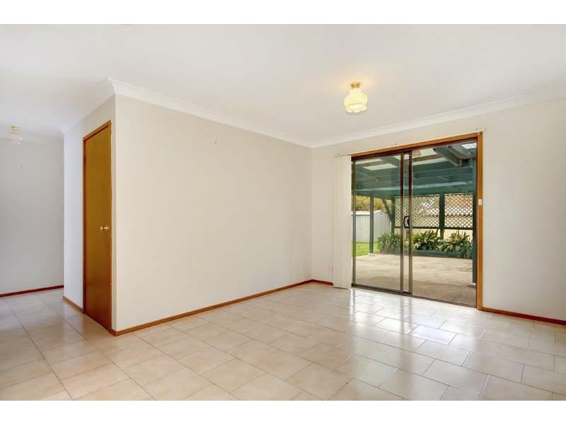 7 Ellamatta Pl, Horsley NSW 2530