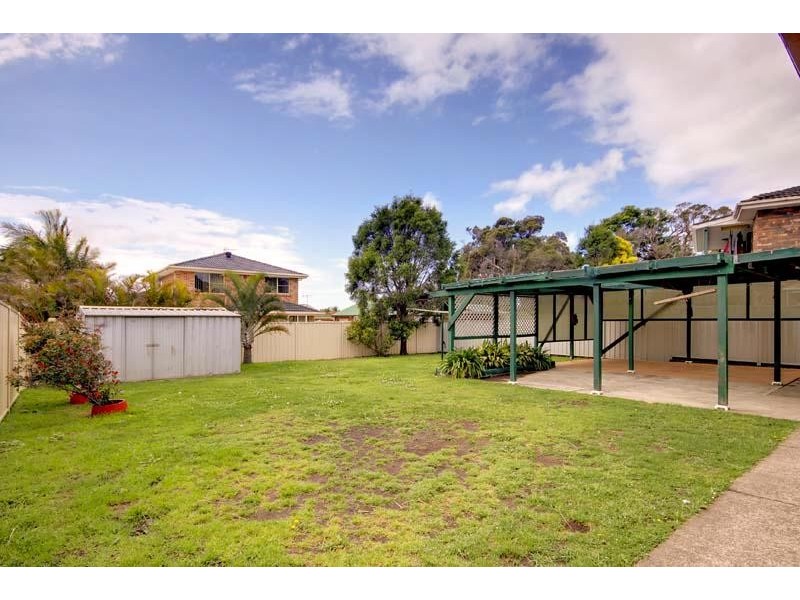 7 Ellamatta Pl, Horsley NSW 2530