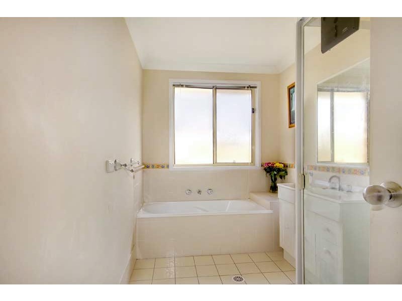 91 Horsley Dr, Horsley NSW 2530