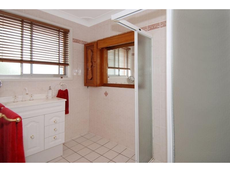 94 Tait Ave, Kanahooka NSW 2530
