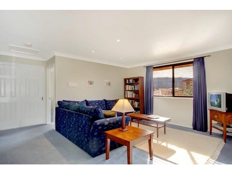 8 Glengarry  Way, Horsley NSW 2530