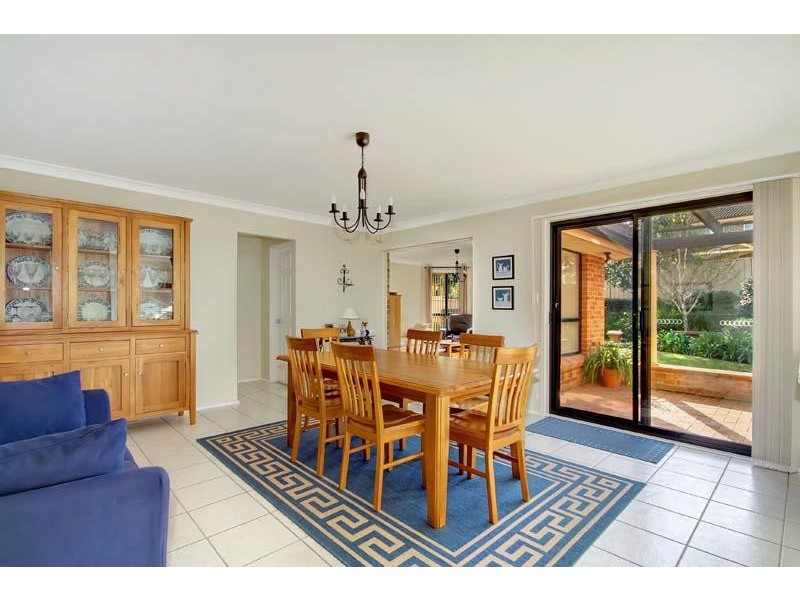 8 Glengarry  Way, Horsley NSW 2530