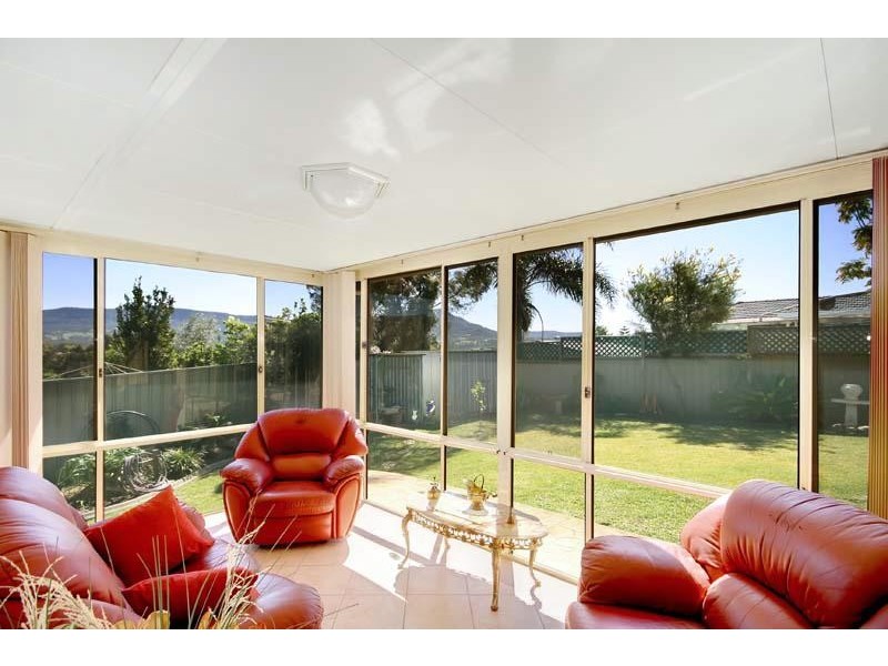 22 Tarana Ave, Kanahooka NSW 2530