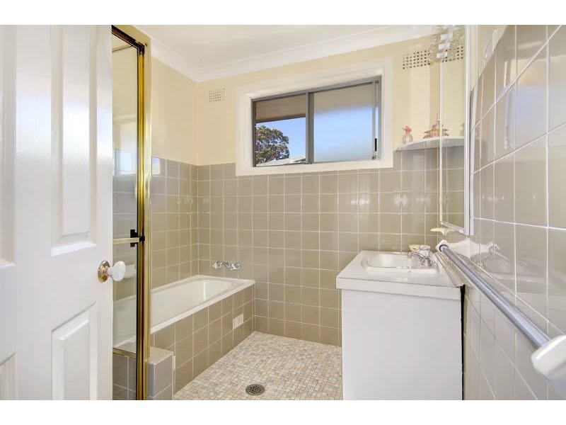 22 Tarana Ave, Kanahooka NSW 2530