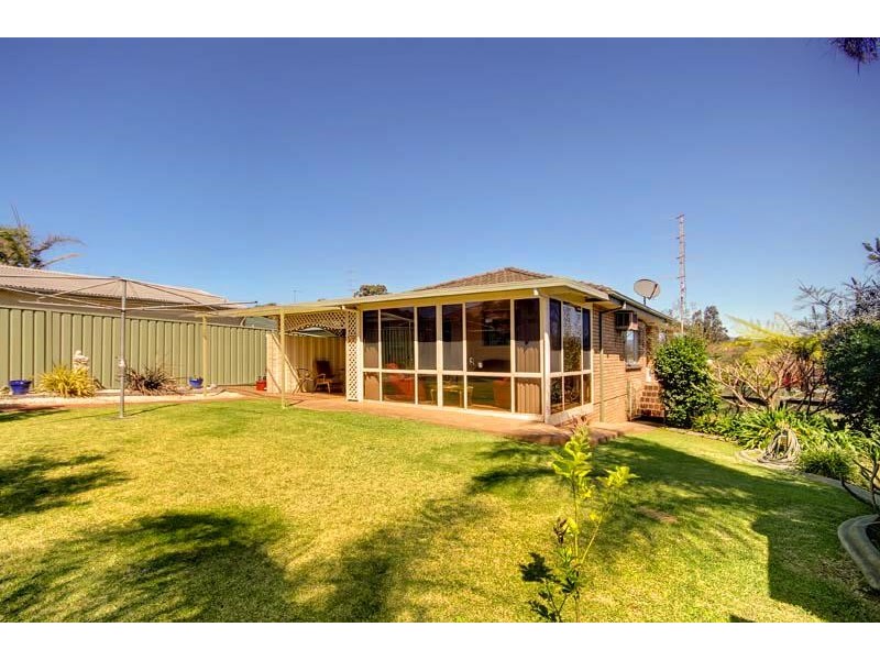 22 Tarana Ave, Kanahooka NSW 2530