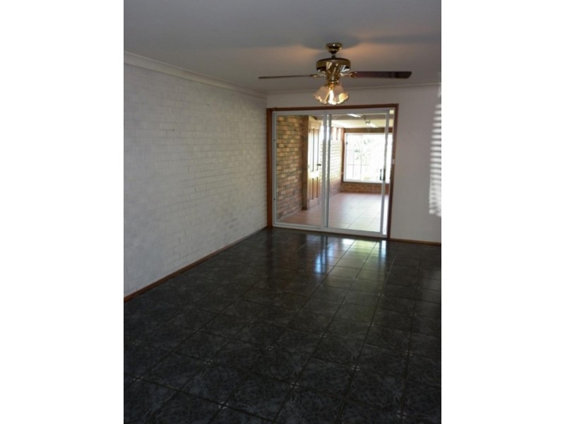 2/3 Sunnybank  Cres, Horsley NSW 2530