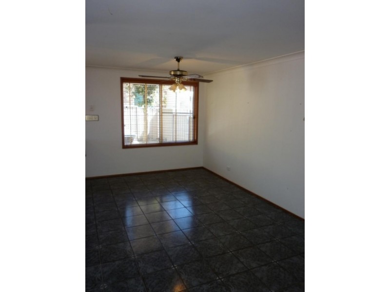 2/3 Sunnybank  Cres, Horsley NSW 2530