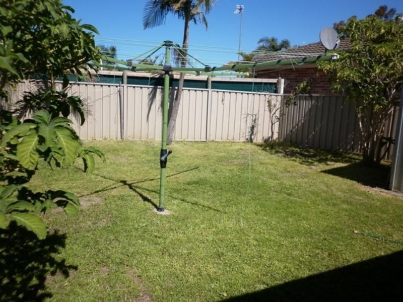 2/3 Sunnybank  Cres, Horsley NSW 2530