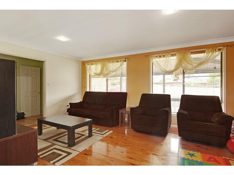 7 Ballantine Pl, Horsley NSW 2530