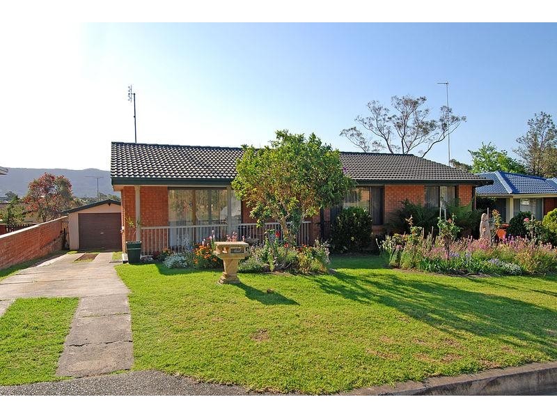 18 Swain Cres, Dapto NSW 2530