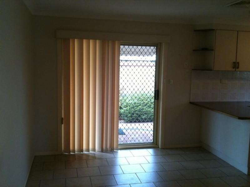 2/17 Moran Ave, Dapto NSW 2530