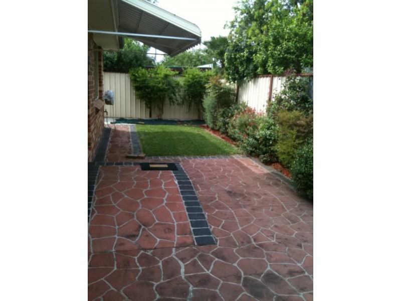 2/17 Moran Ave, Dapto NSW 2530