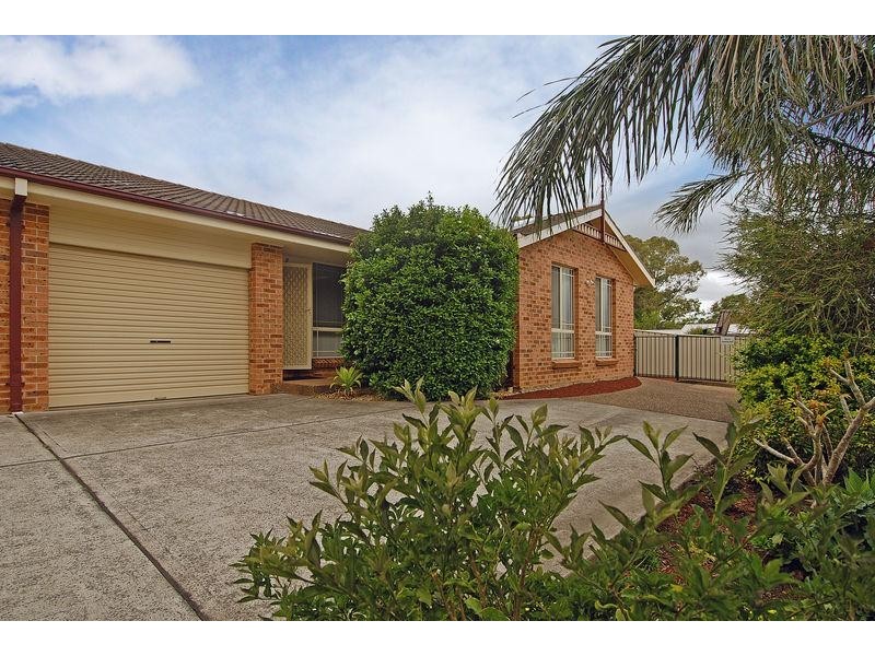 2/19 Amaral  Ave, Dapto NSW 2530