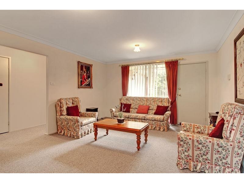 2/19 Amaral  Ave, Dapto NSW 2530