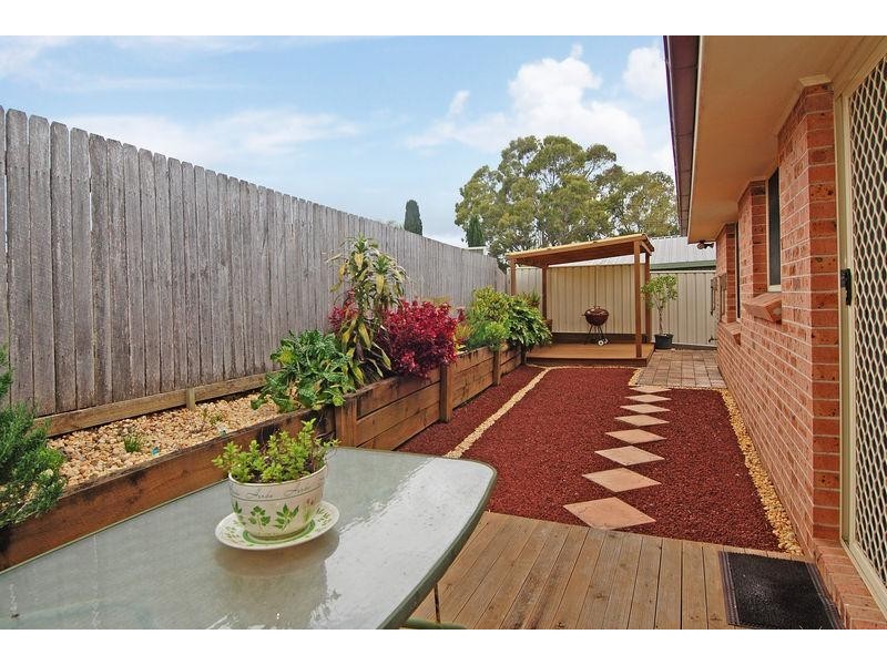 2/19 Amaral  Ave, Dapto NSW 2530