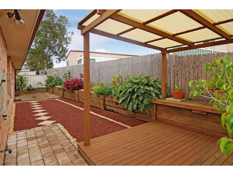 2/19 Amaral  Ave, Dapto NSW 2530