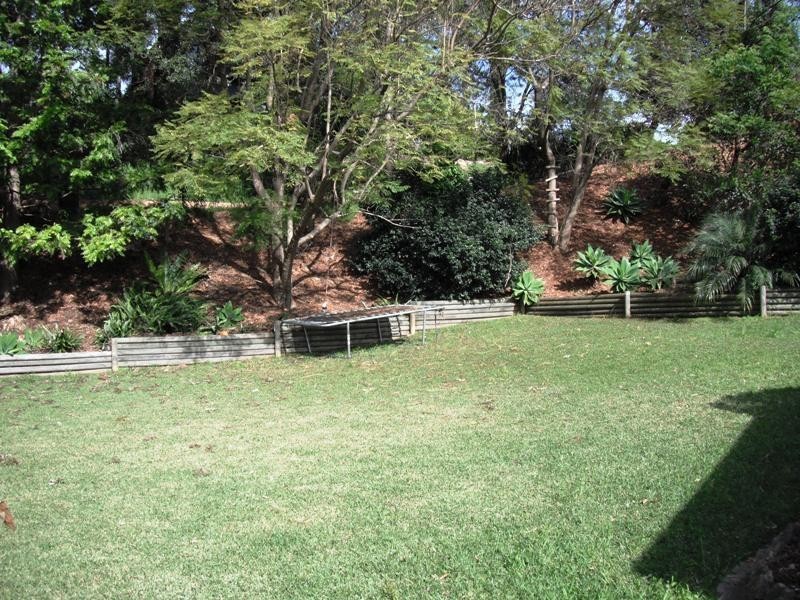 5 Paltarra Pl, Cordeaux Heights NSW 2526