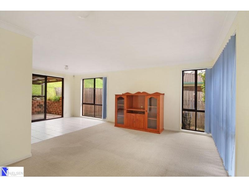 5 Paltarra Pl, Cordeaux Heights NSW 2526